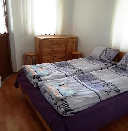 Prázdninový dům Вили Green *