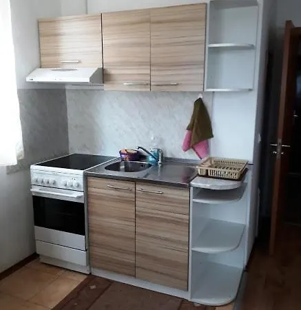 Вили Green Semesterbostad Tsigov Chark